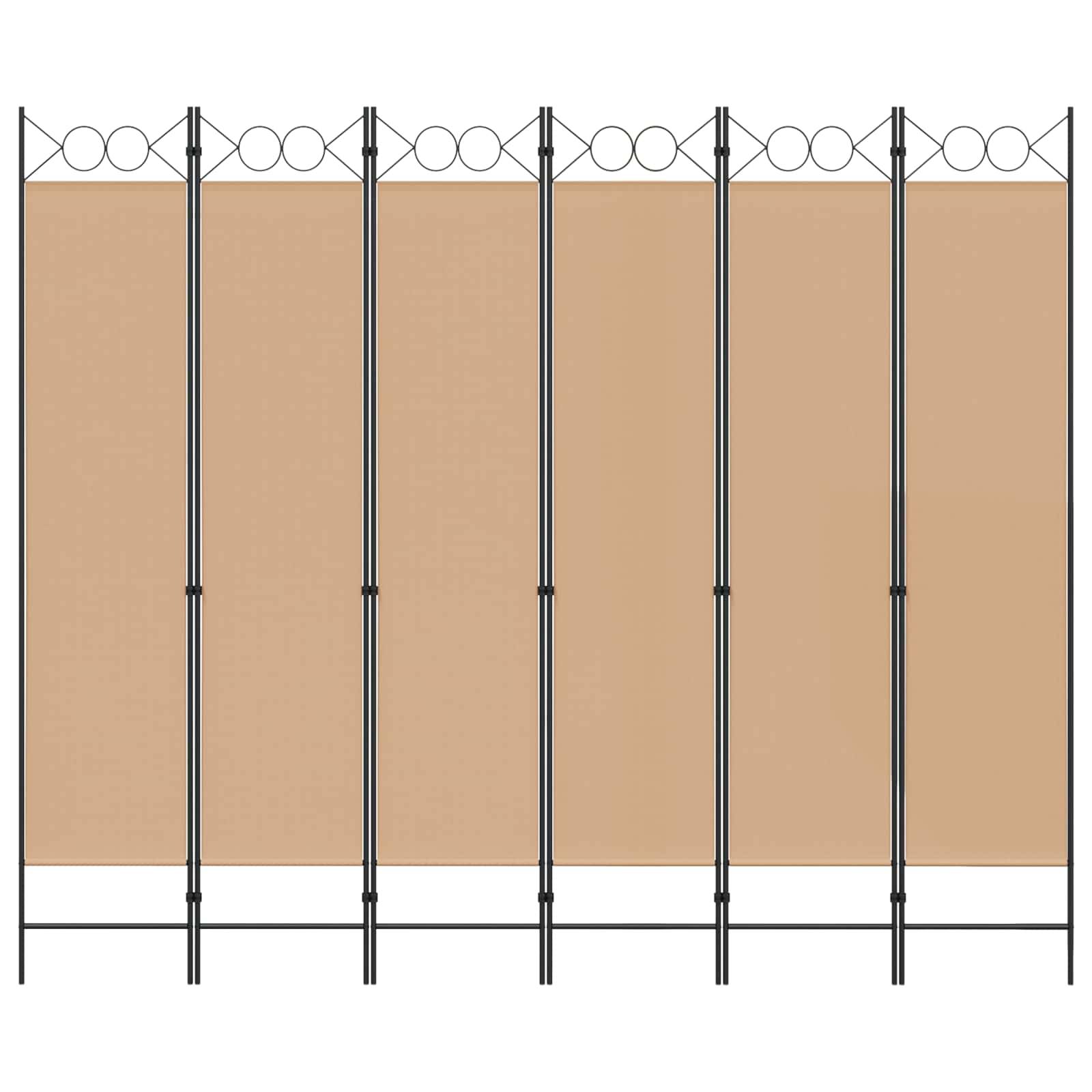 Diagramm eines Sicherheitszaunfeldes mit vertikalen Metallpfosten und Stacheldraht oder Schleifen oben, umgeben von einer massiven beigen Barriere.