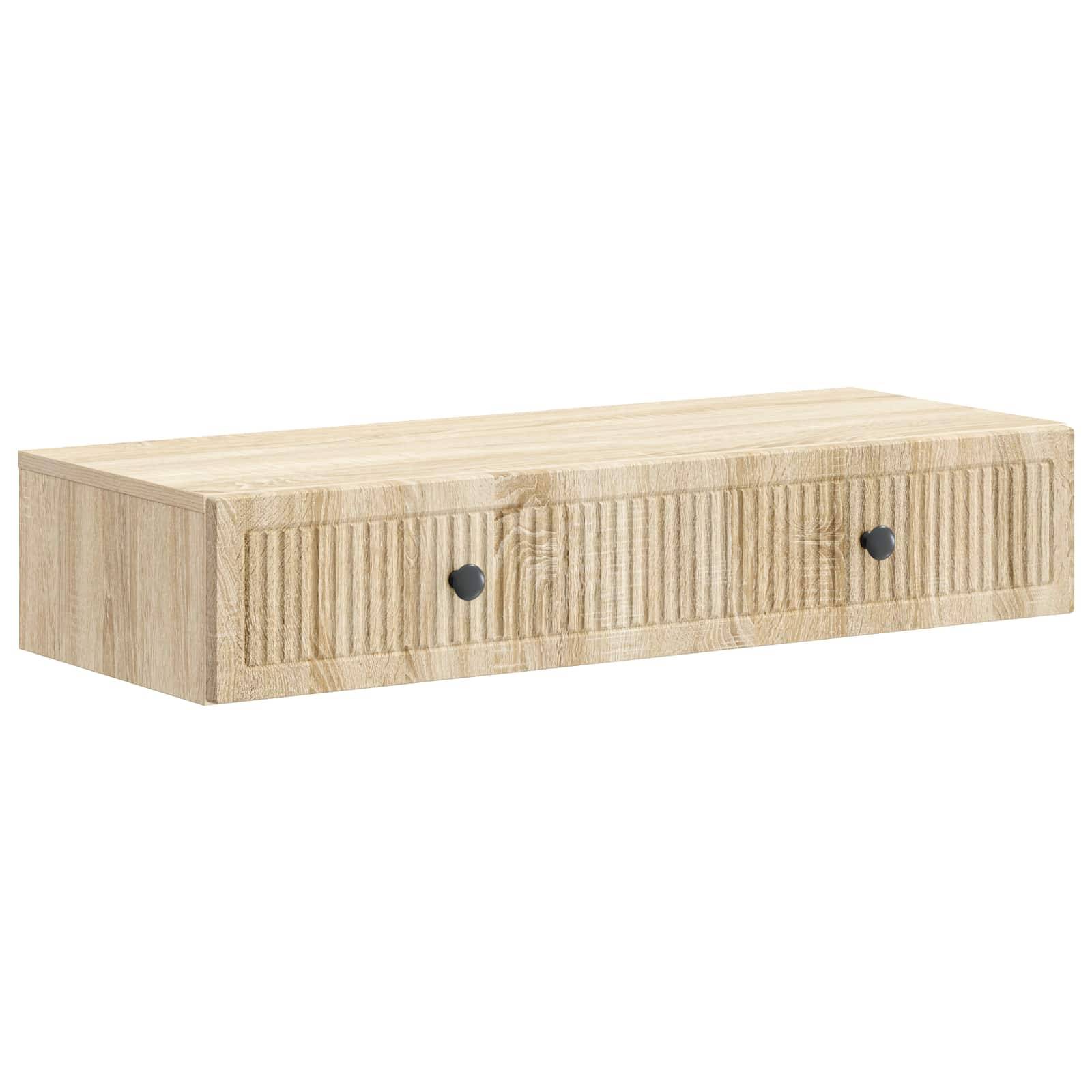 Helles Holz rechteckiges Wandschrank oder Regal mit gerippter Front, zwei kleine dunkle runde Knöpfe, auf weißem Hintergrund gezeigt.