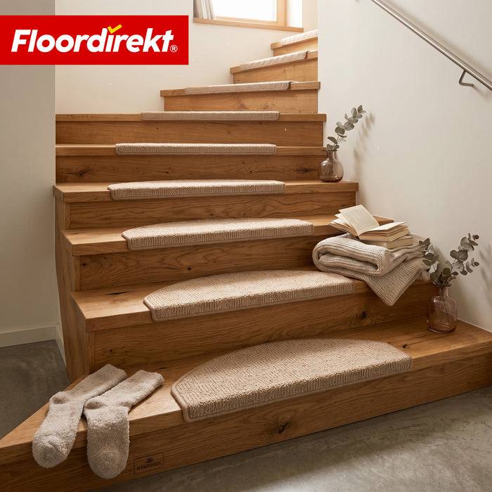 FLOORDIREKT Stufenmatte Monaco - Halbrunde Stufenmatte - Selbstklebend & Schalldämmend - Beige - 65 x 23,5 cm