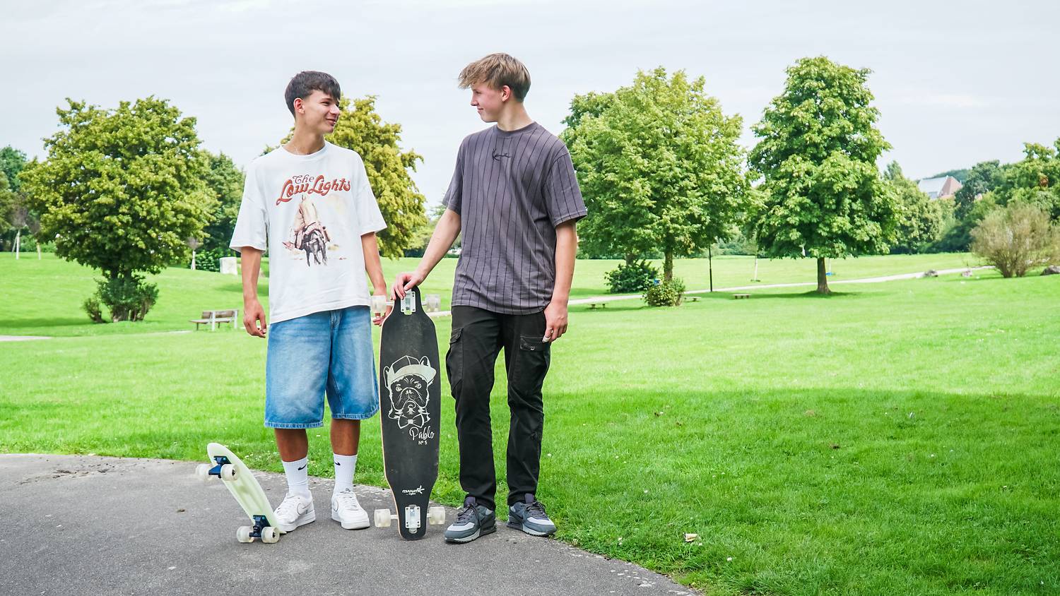 muuwmi Lights Skateboard Fun GLOW, mit Leuchtrollen und Glow-Effekt