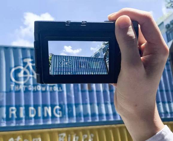 Digitalkamera mit 24 MP, HD 1080p und 16x Zoom