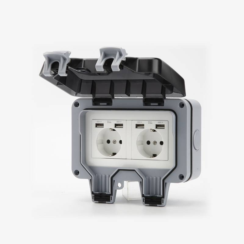 Wasserdichte Steckdose mit Netzschalter, Klappschutz und 4 USB-Anschlüssen Gray