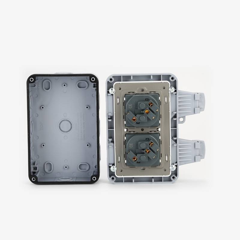 Außensteckdose mit Abdeckung IP66 – mit Doppelsteckdosen Grey