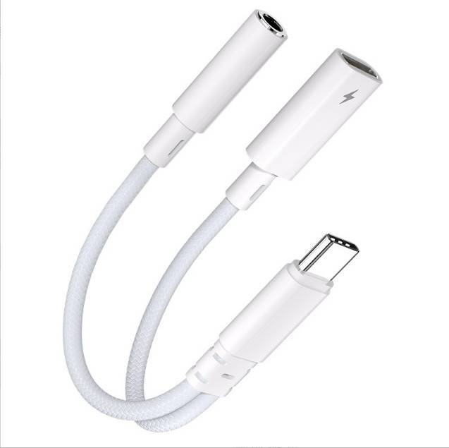AA10-B2P15 USB-C auf 3,5-mm-Adapter mit PD-Ladung