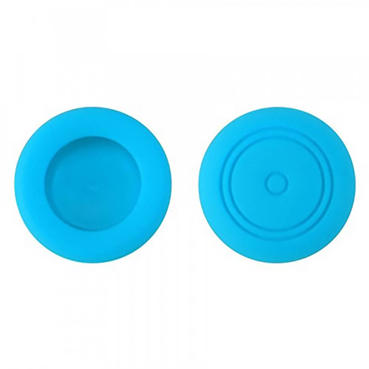 Zwei blaue kreisförmige knopfähnliche Scheiben nebeneinander auf weißem Hintergrund gezeigt, eine versenkt und eine mit konzentrischen erhabenen Ringen.