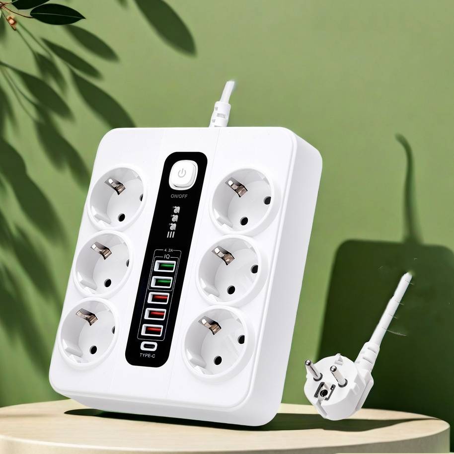 EU Typ-C 6-Wege-Steckdosenleiste mit 5 USB-Anschlüssen White