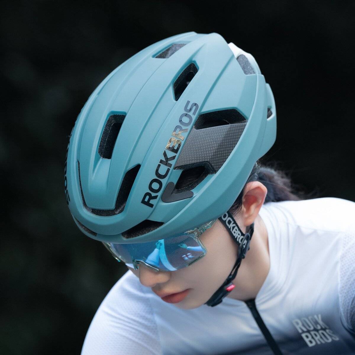 Rockbros LK-15 Carbonfaser-Fahrradhelm 58-62 cm Hellblau
