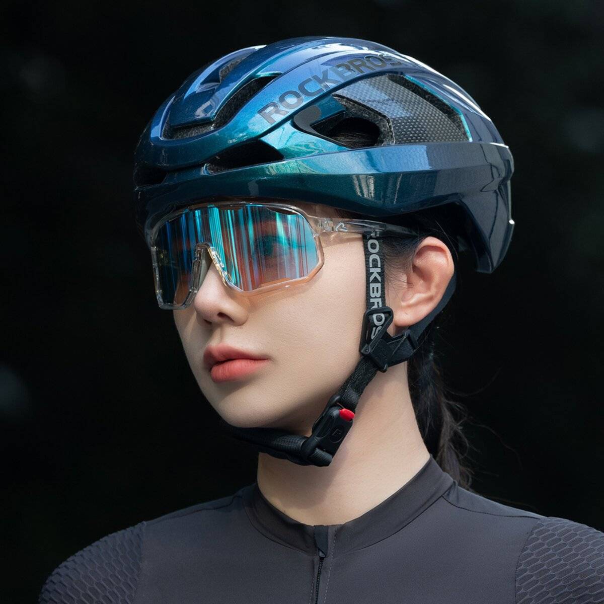 Rockbros LK-15 Carbonfaser-Fahrradhelm 58-62 cm Blau