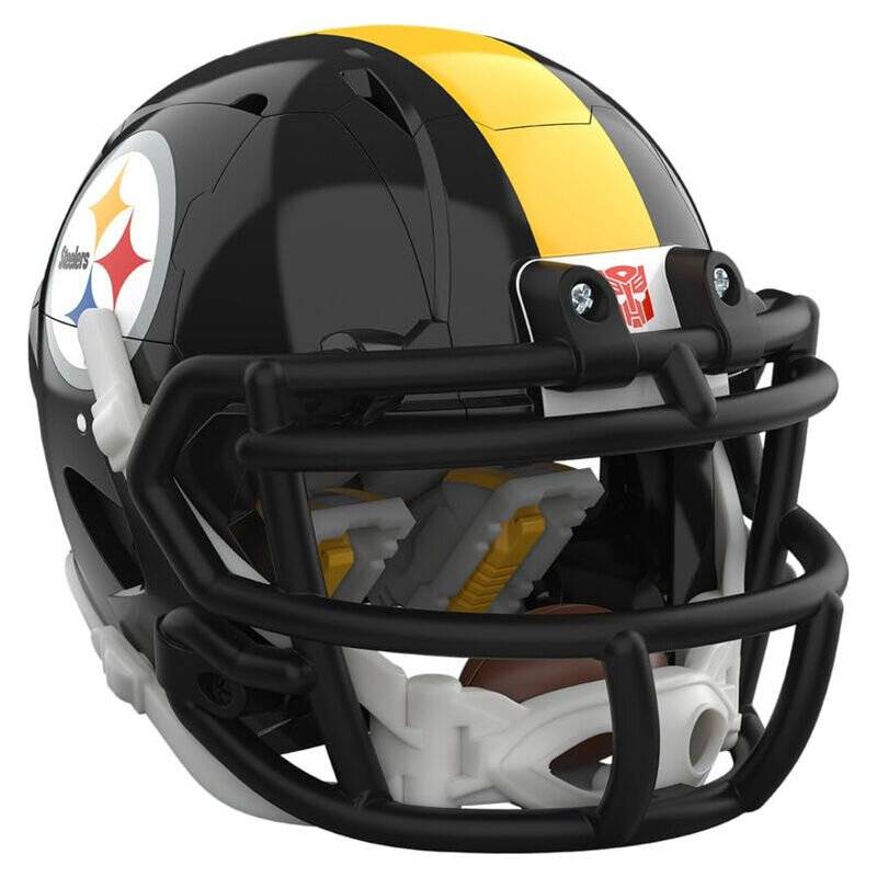 Schwarzer und gelber Footballhelm der Pittsburgh Steelers mit Gesichtsschutz und Logo auf weißem Hintergrund.
