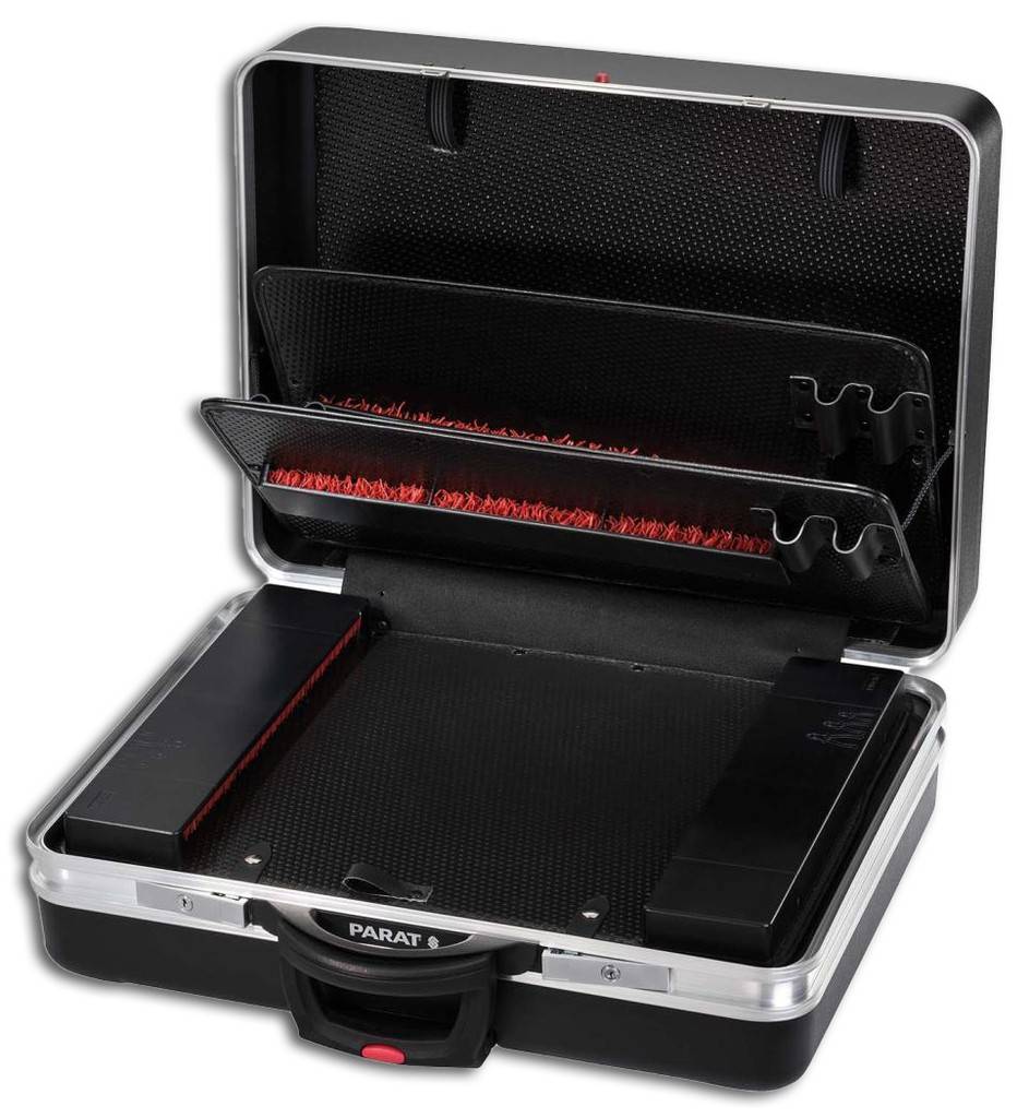 CLASSIC Werkzeugkoffer von PARATDer CLASSIC Werkzeugkoffer von PARAT überzeugt mit seinem großzügigen Platzangebot und seinem robusten Gehäuse auf