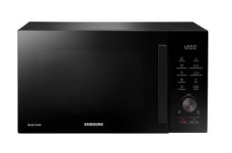 Schwarzer Samsung-Mikrowellenherd mit digitaler Anzeige und Touchbedienelementen auf der rechten Seite