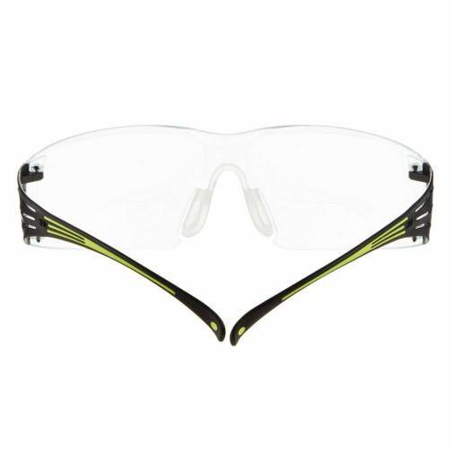 Klare Schutzbrille mit schwarzen und neongrünen Bügeln, Vorderansicht auf weißem Hintergrund.