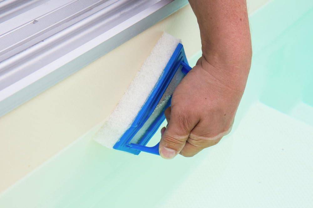 STEINBACH Unterwasser Reparatur-Set inkl. Handschrubber | für Vinyl-Folien | inkl. 260 cm² Folie (0,22 mm) & 30g Kleber | ideal für Poolfolie | Rep
