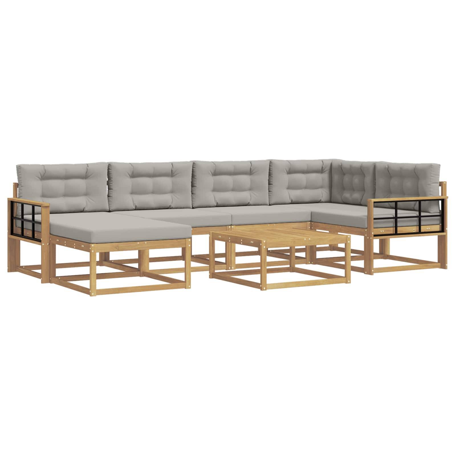 Modernes Outdoor-Ecksofa mit grauen Kissen, Holzrahmen und schwarzen Seitenelementen, dargestellt mit passendem niedrigem Couchtisch auf weißem Hintergrund.