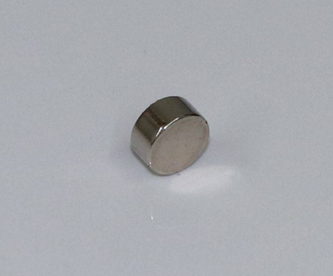 Neodym - Scheibenmagnet - 4 x 5mm - ideal um Flat-Top Zellen im Ladegerät zu laden