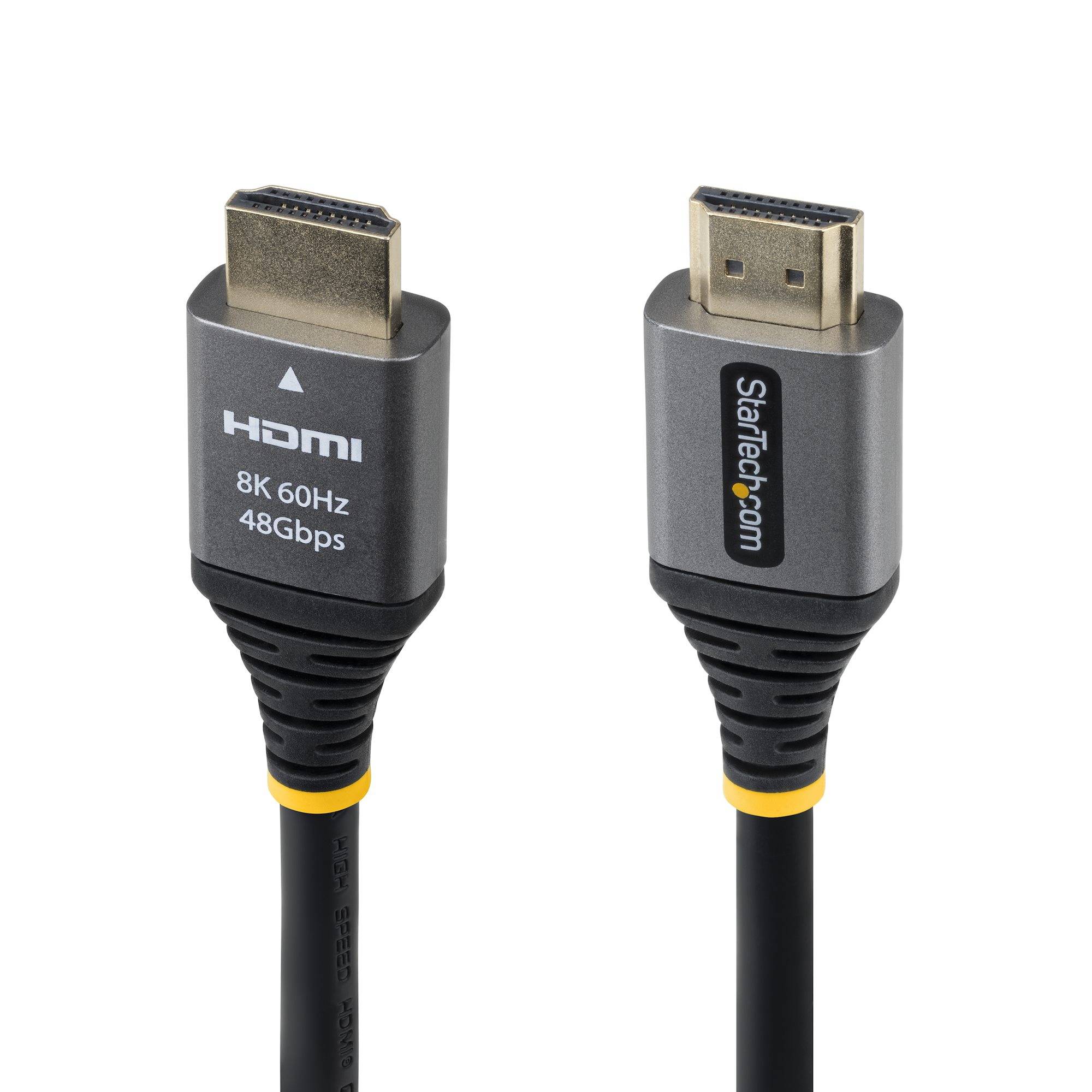 Zwei HDMI-Kabelstecker nebeneinander dargestellt, einer mit der Beschriftung „HDMI 8K 60Hz 48Gbps