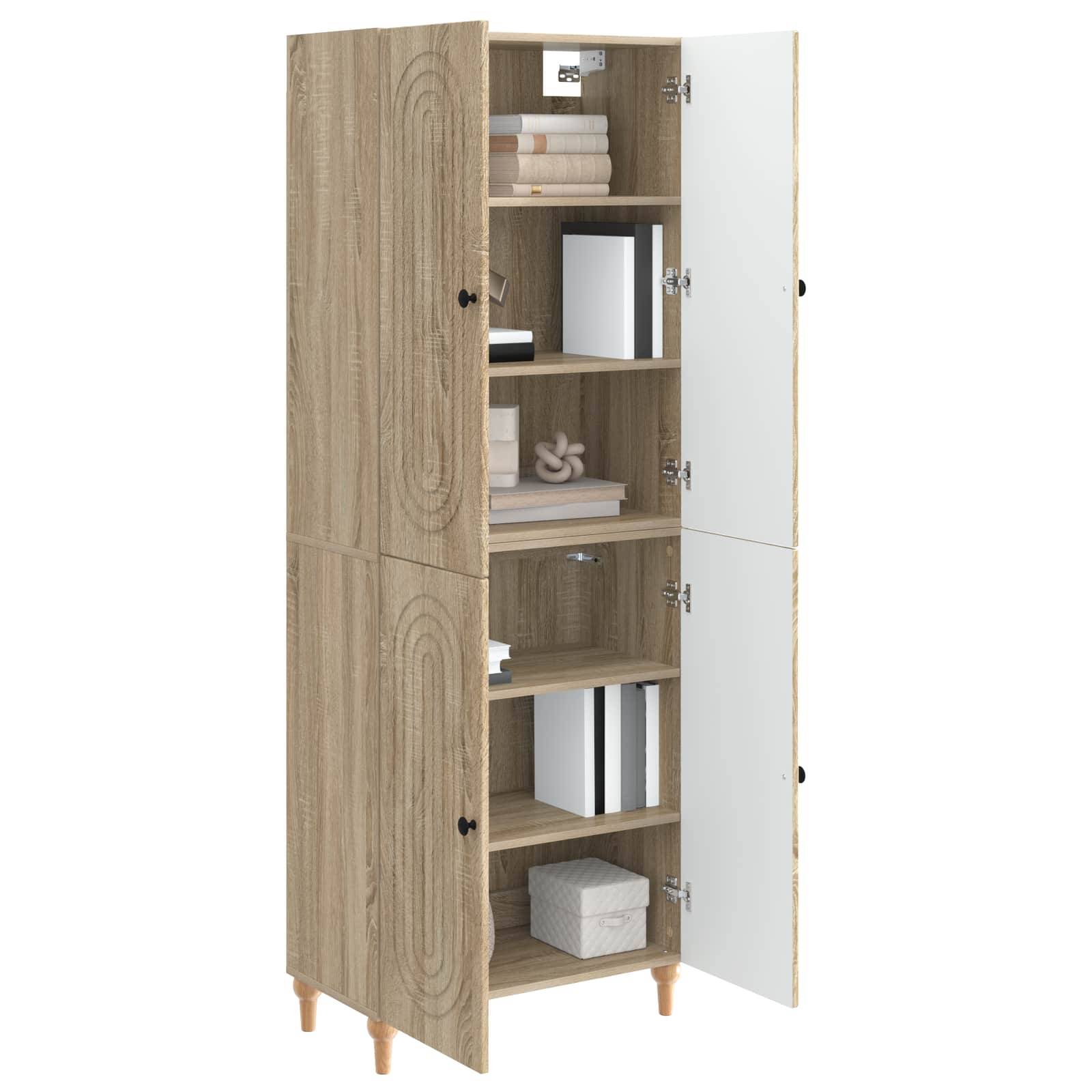 Hoher Holzlagerschrank mit offenen Regalen und zwei vorderen Türen, eine weiße Tür offen, um ordentlich gestapelte Bücher und Kartons zu zeigen.