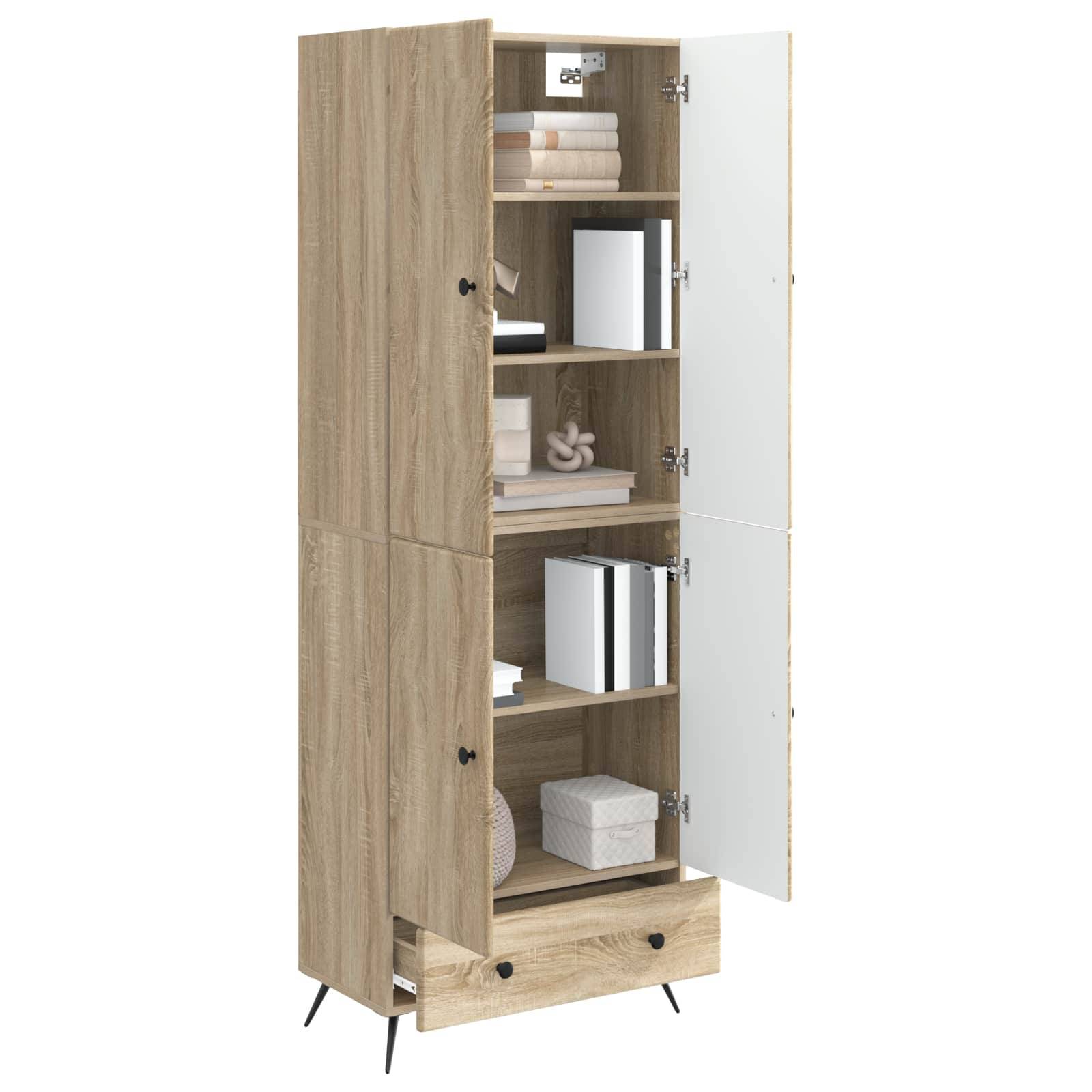 Hoher Holzschrank mit offenen und geschlossenen Türen, Regale mit gefalteten Handtüchern, Büchern und Aufbewahrungsboxen sowie einer unteren Schublade.