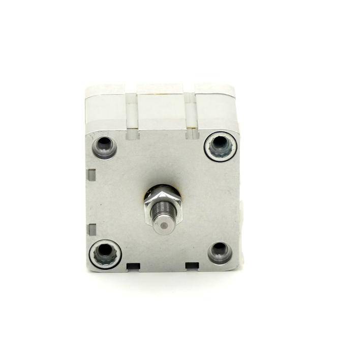 Vorderansicht einer quadratischen metallischen mechanischen Komponente mit vier Schraubenlöchern in den Ecken und einer zentralen Gewindewelle, dargestellt auf weißem Hintergrund.
