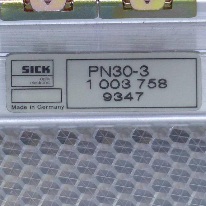 SICK Reflexionslichtschranke PN30-3 (1 003 758)