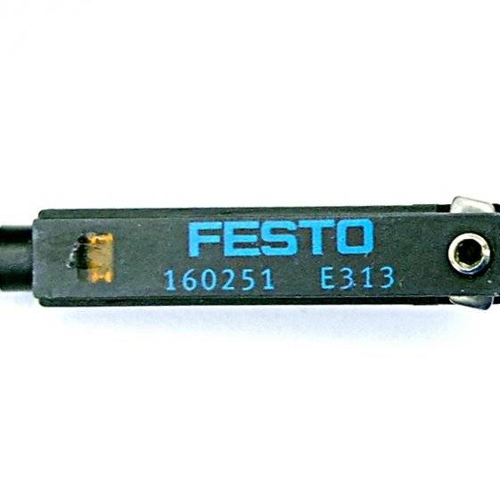 FESTO Näherungsschalter 160251 (SME-8-O-K-LED-24)