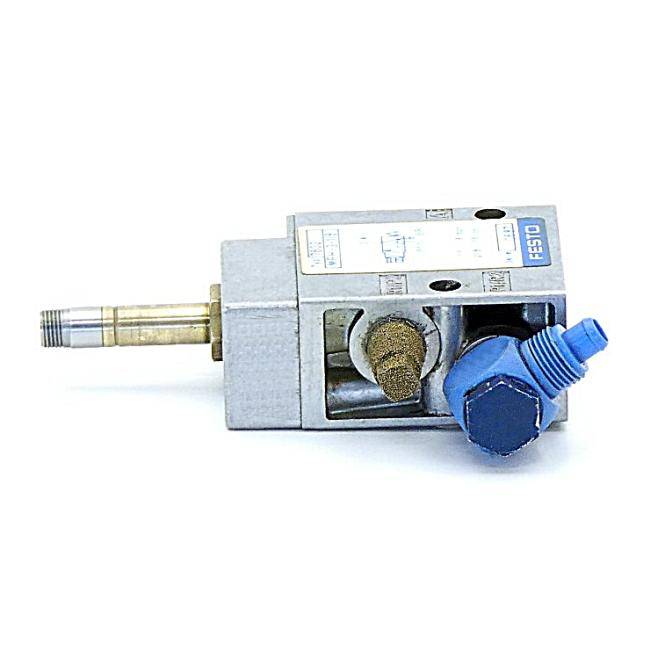 Metallischer pneumatischer Ventilblock mit Gewindewelle und blauen Anschlüssen auf weißem Hintergrund.
