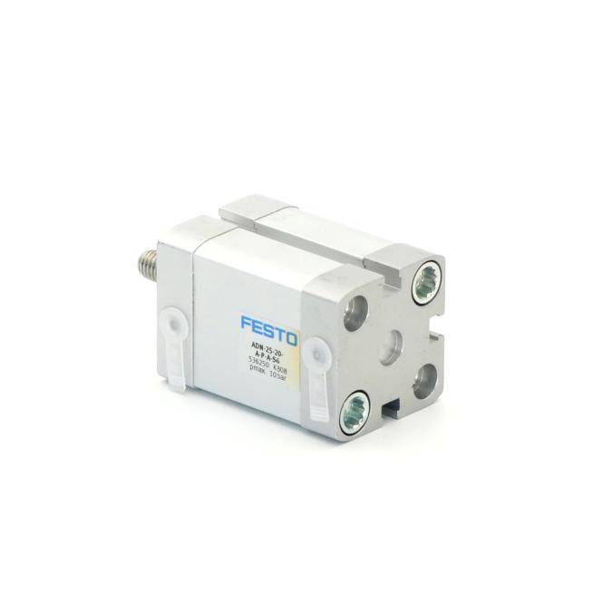 Festo pneumatischer Spannzylinder-Aktor, silberner rechteckiger Metallkörper mit Gewindelanschluss und Befestigungslöchern auf weißem Hintergrund.