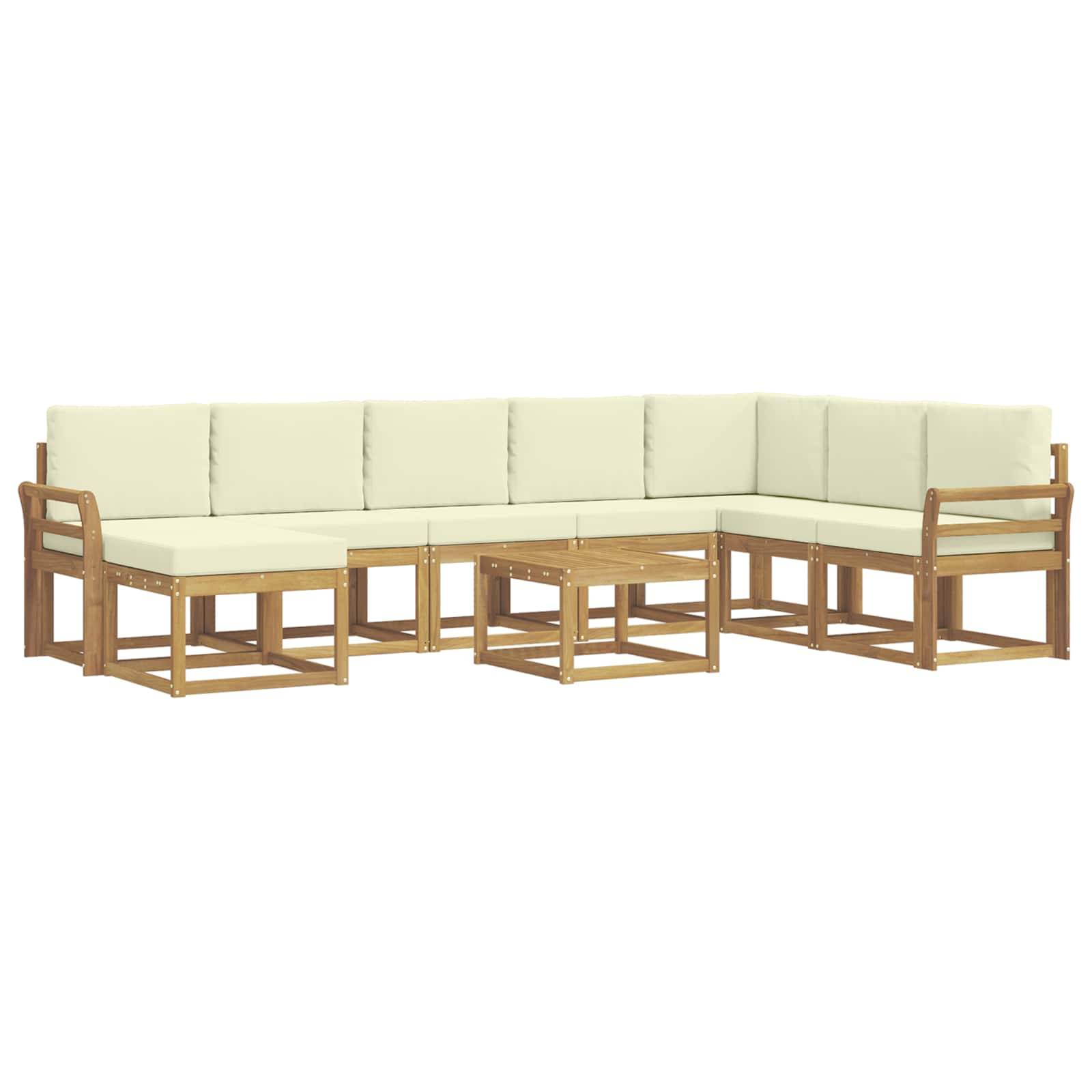 Gartensofa in L-Form mit hellen Polstern und Holzrahmen, einschließlich eines passenden quadratischen Couchtisches in der Mitte.
