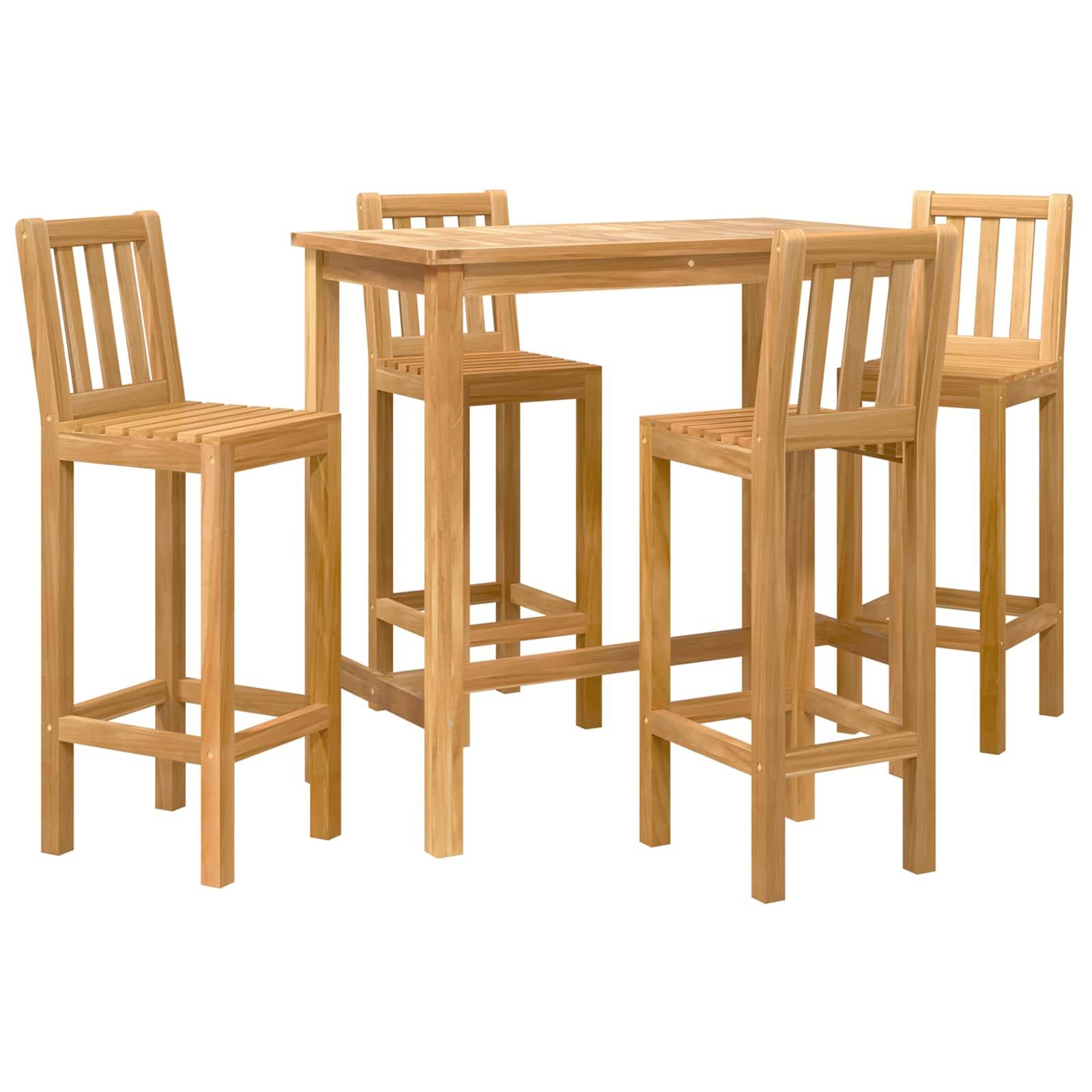 Vier Holzbarhocker um einen hohen quadratischen Tisch auf weißem Hintergrund.
