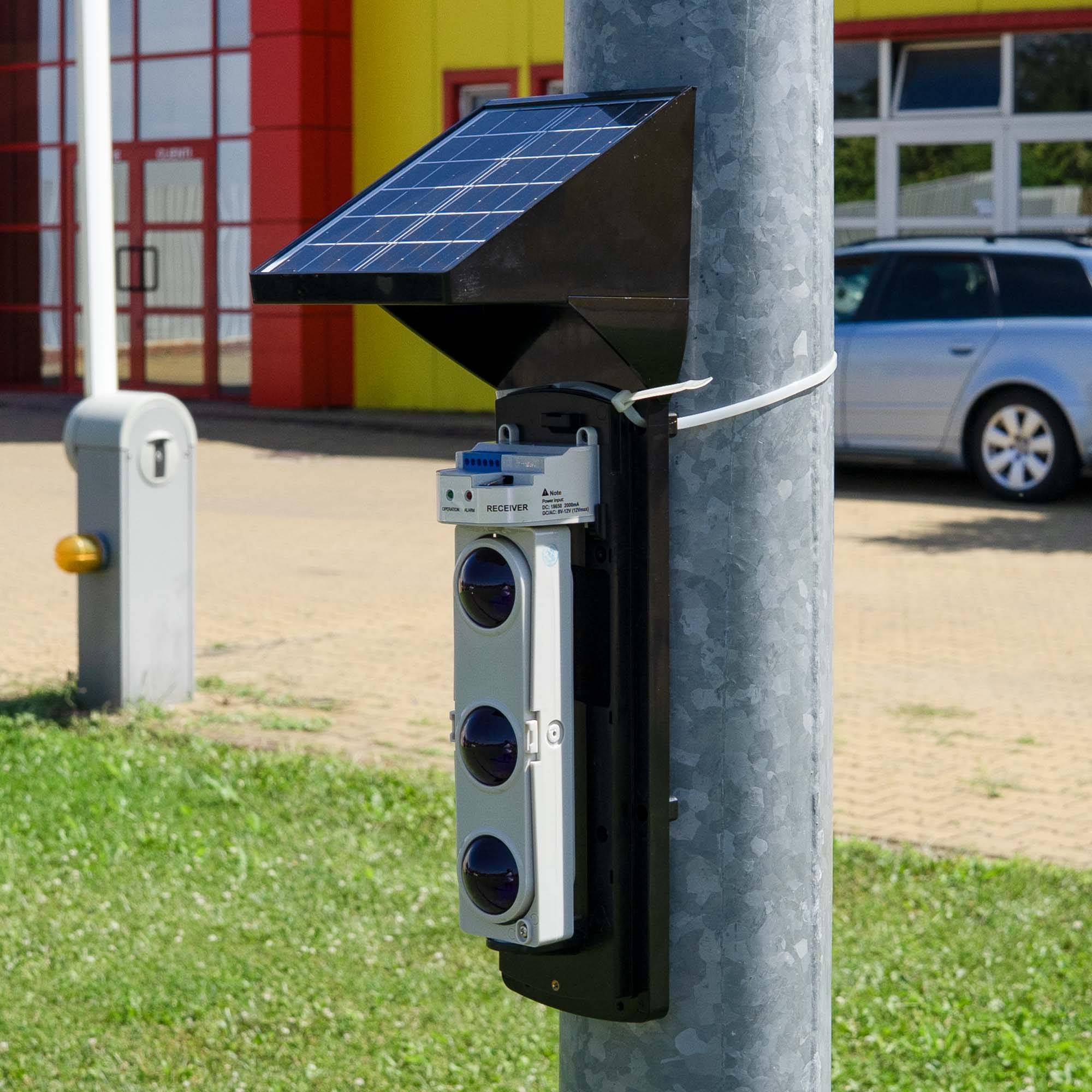 PNI BP200S IR-Perimeterbarriere bis zu 200 m, 3 Strahlen, solarbetrieben, 4000 mAh, drahtlose Verbindung, schwarz