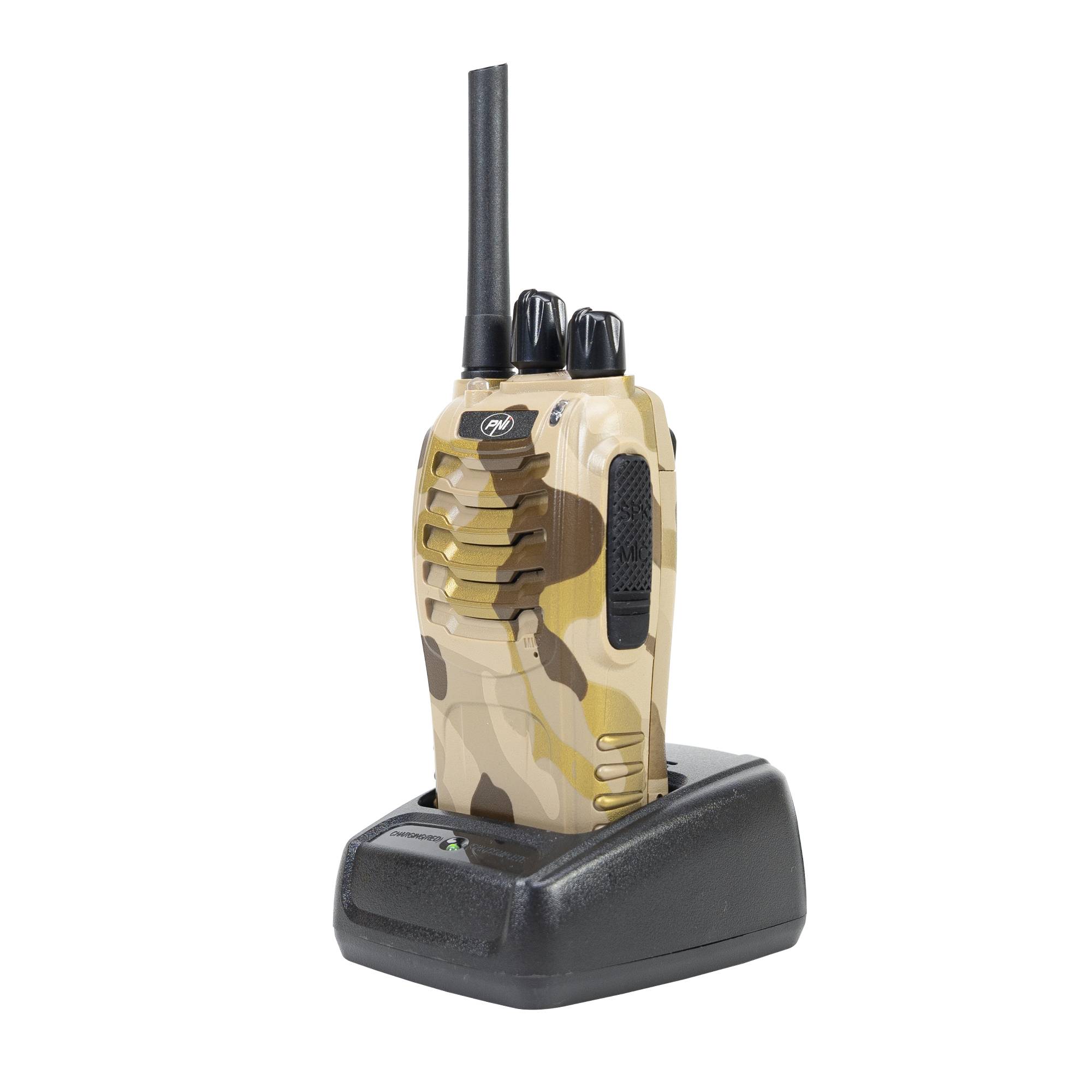 Paket mit tragbaren Radiosendern PNI PMR R40 Camo 0,5 W, 16 Kanäle, ASQ, TOT, Monitor, programmierbar, Li-Ion 1200 mAh Akkus, Ladegeräte und Kopfhö