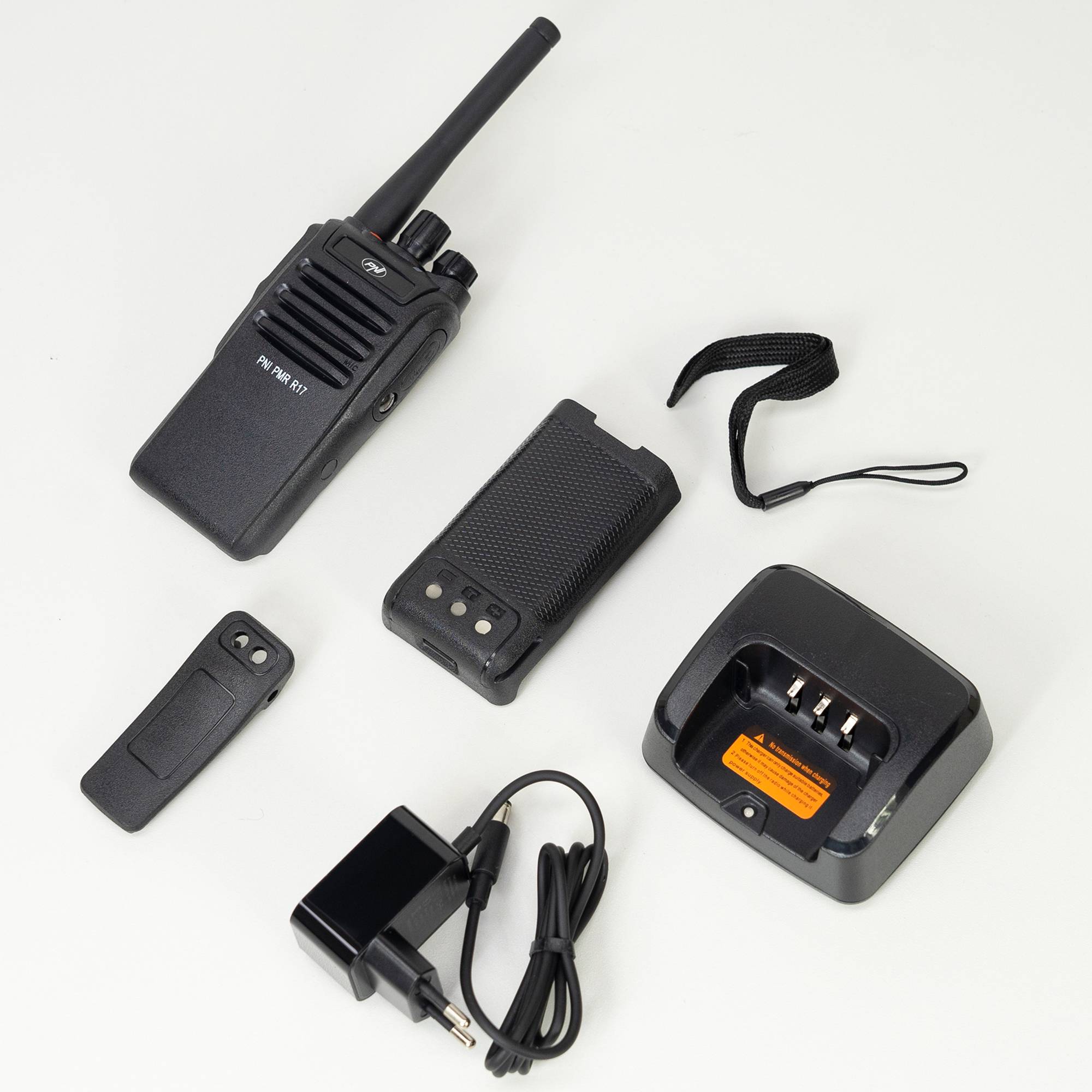 Kit mit 4 tragbaren Radiosendern PNI PMR R17 446 MHz, 0,5 W, 16 PMR-Kanäle und 50 CTCSS- und 104 DCS-Töne, programmierbar, Li-Ion 2200 mAh, IP68