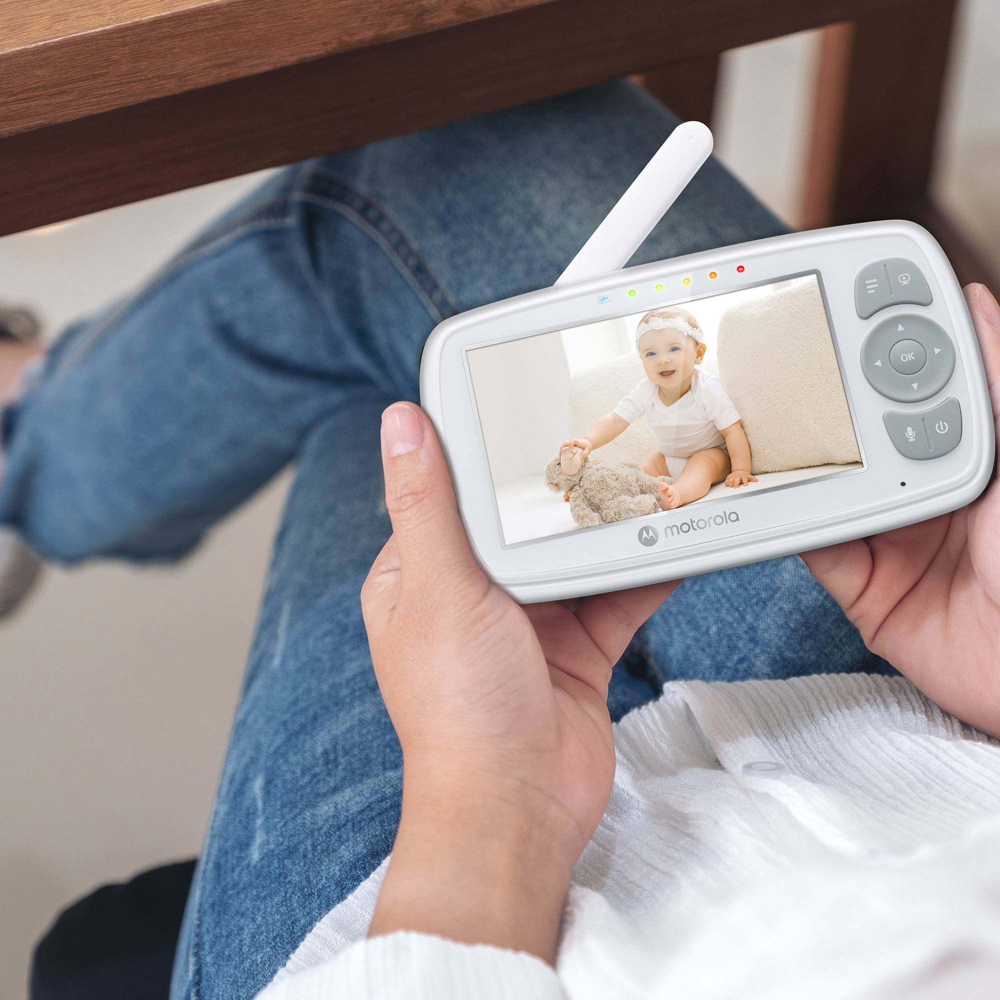 Video-Babyphone Motorola VM34 mit 4,3-Zoll-Bildschirm
