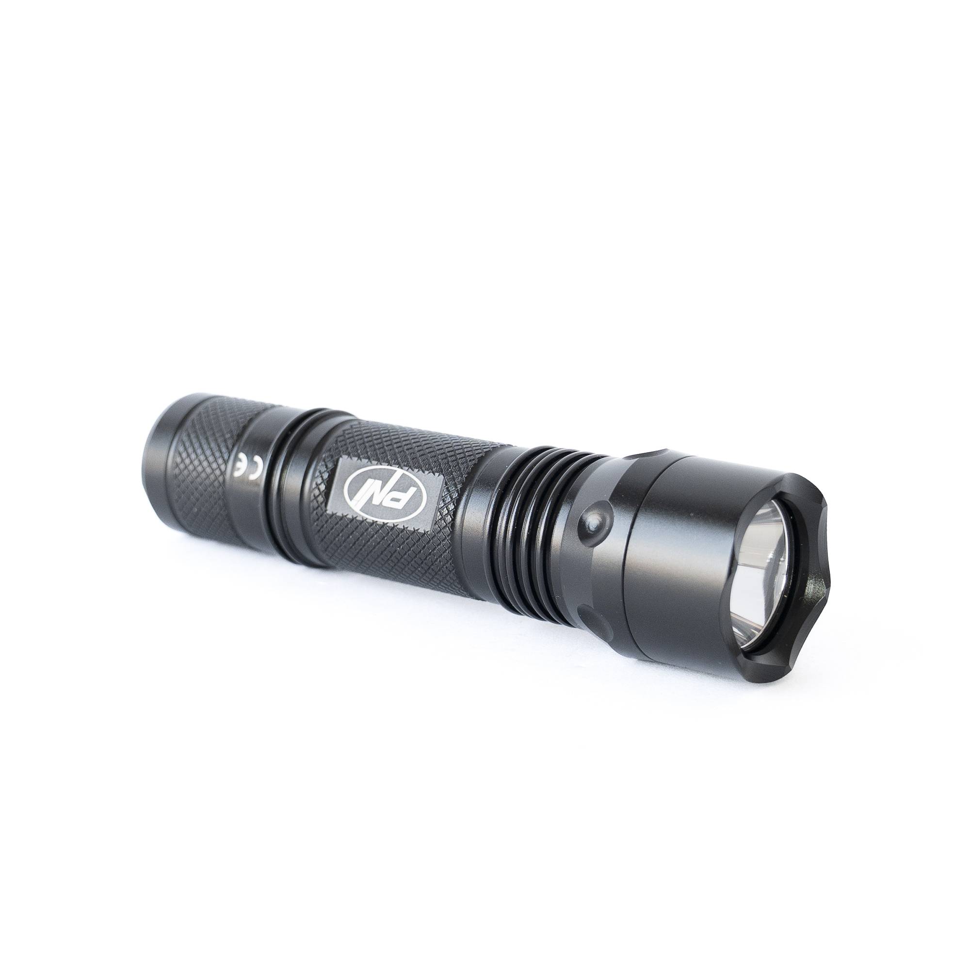 PNI Adventure FDW28 5W Taschenlampe, 650 lm, bis zu 200 m, 18650 3000mAh Akku