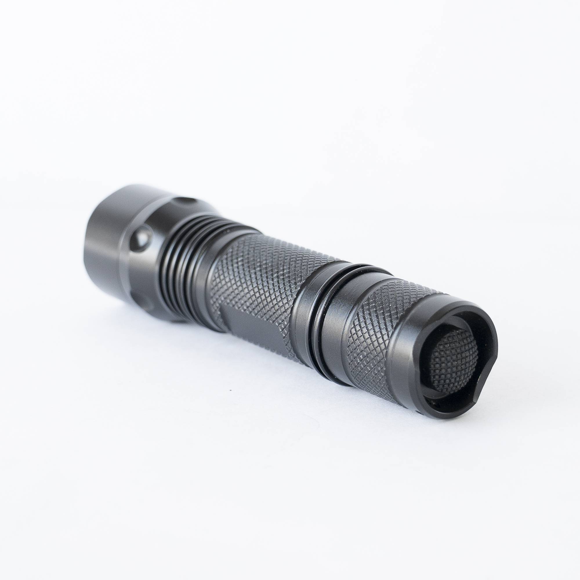 PNI Adventure FDW28 5W Taschenlampe, 650 lm, bis zu 200 m, 18650 3000mAh Akku