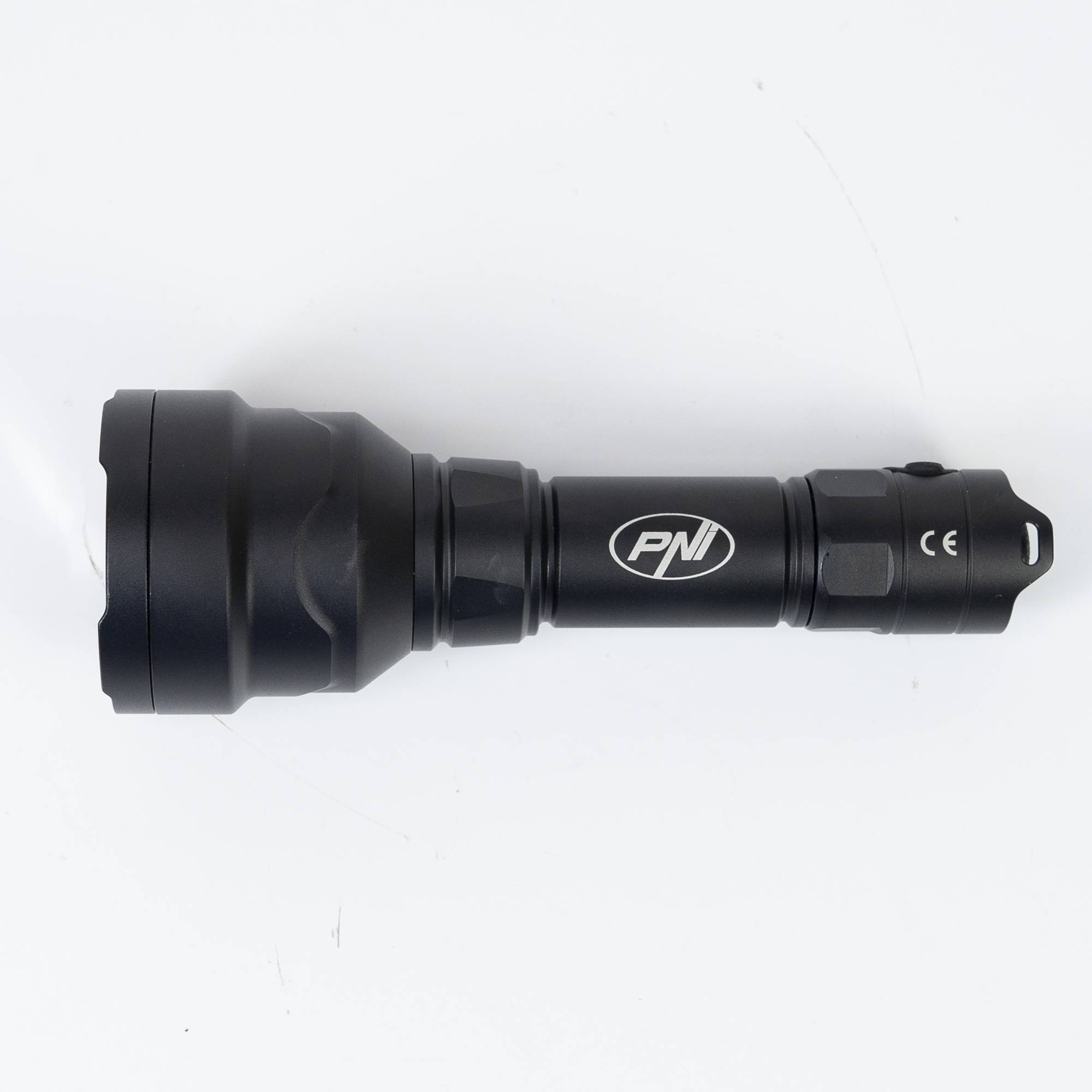 Taschenlampe PNI Adventure FHTW11, 55 m, Fokus, Li-Ion 3000 mAh, 630 lm, bis zu 650 m, schwarz