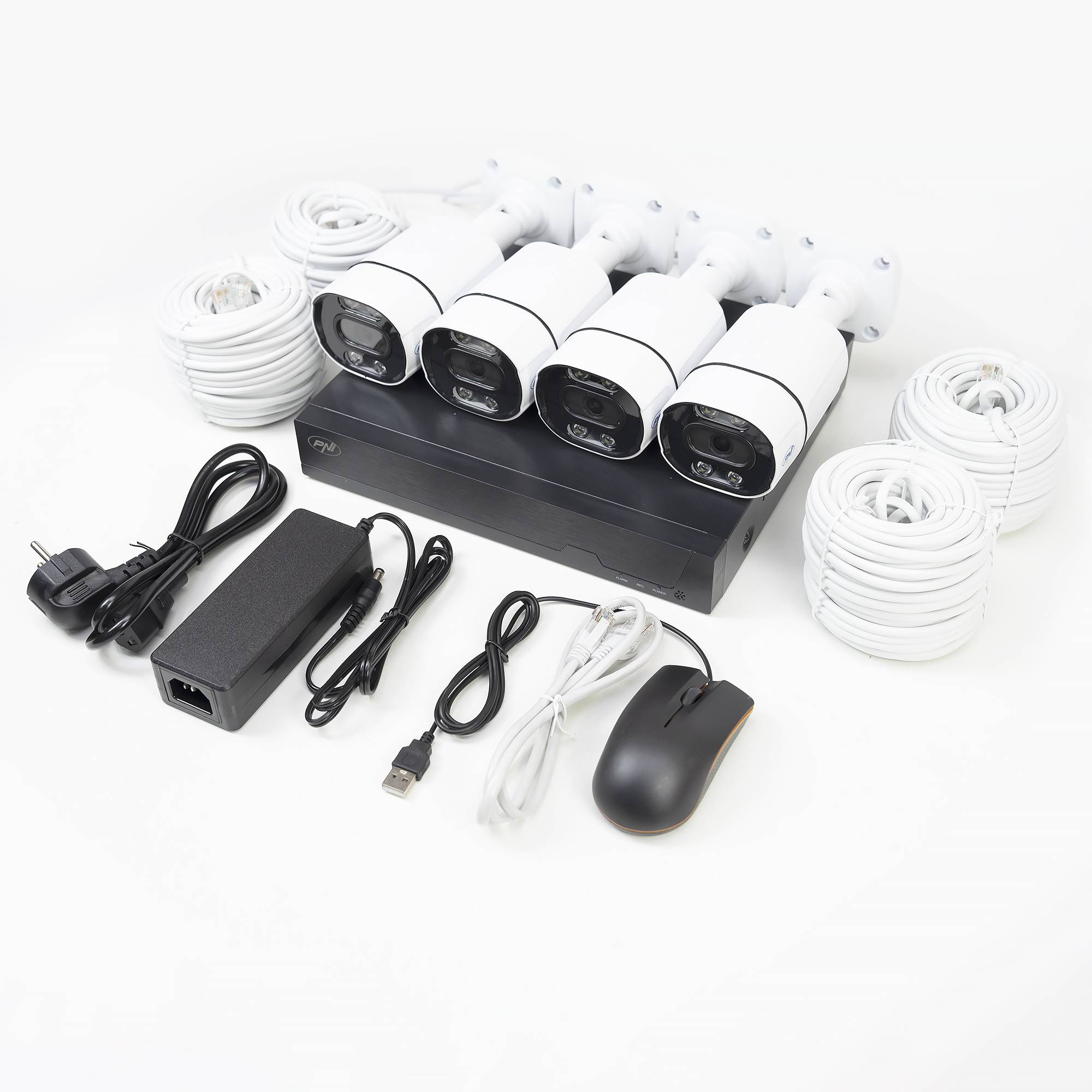 PNI House IPMAX POE 8 Videoüberwachungskit, NVR mit 4 POE-Ports und 4 8MP IP-Kameras, IP66