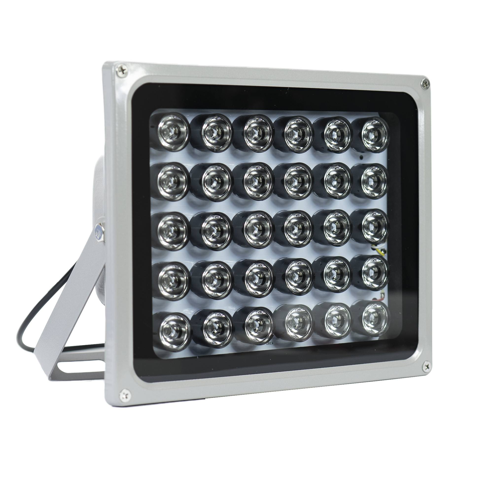 Reflektor mit Infrarot-LEDs PNI IR30 für Kameras und CCTV-Systeme, 30 IR-LEDs, Entfernung 80 m, IP66