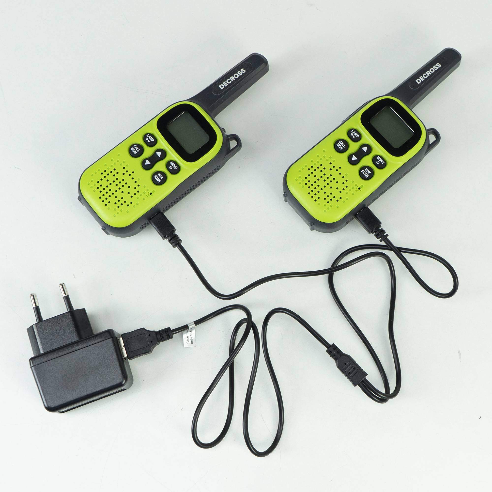 Tragbarer Radiosender PMR PNI Decross DC44, 446 MHz, 0,5 W, 16 Kanäle, 800 mAh NiMH, Set mit 2 Stück