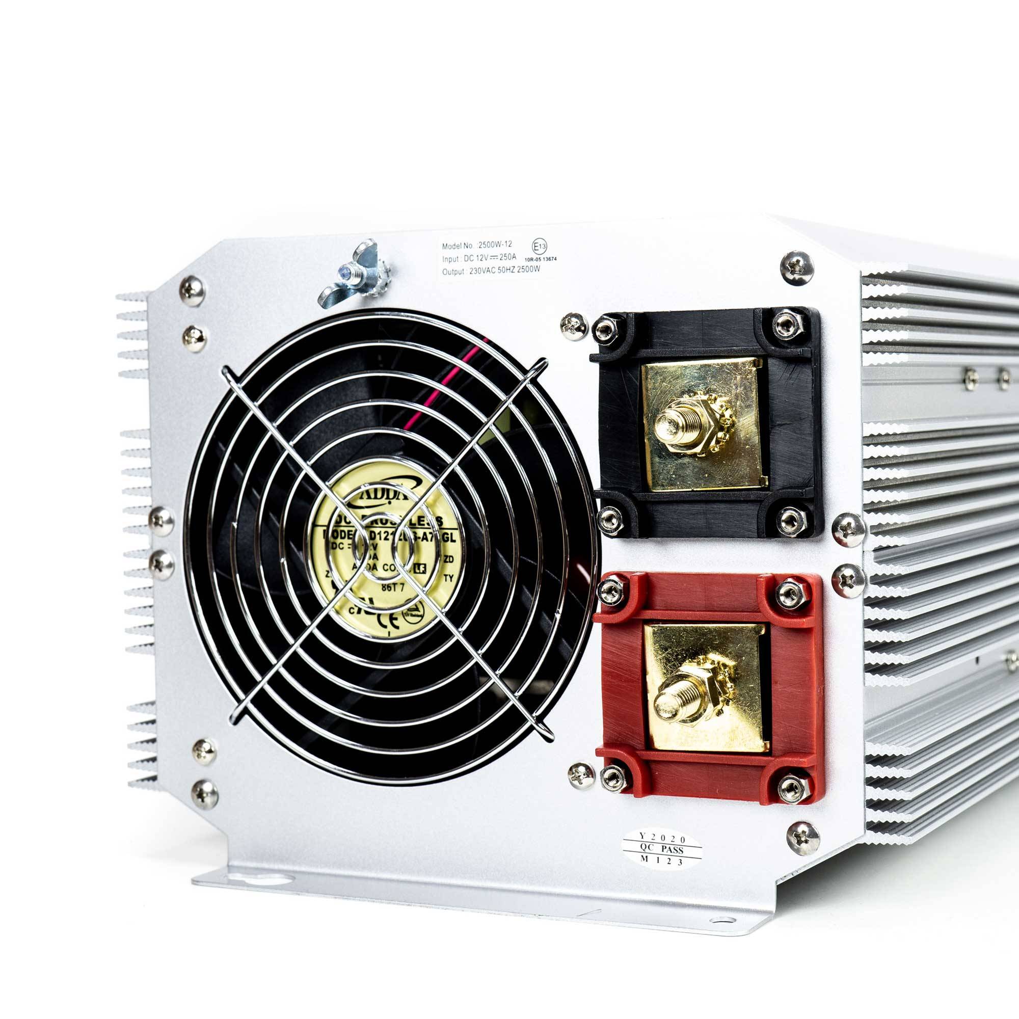 RO: Invertor de tensiune President 2500W 12V-230V, sinusoida modificata, port USB, telecomanda inclusa