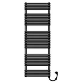 Wandmontiertes schwarzes Metallregal mit mehreren horizontalen Stangen und einem unteren gekrümmten Haken zum Aufhängen von Gegenständen.