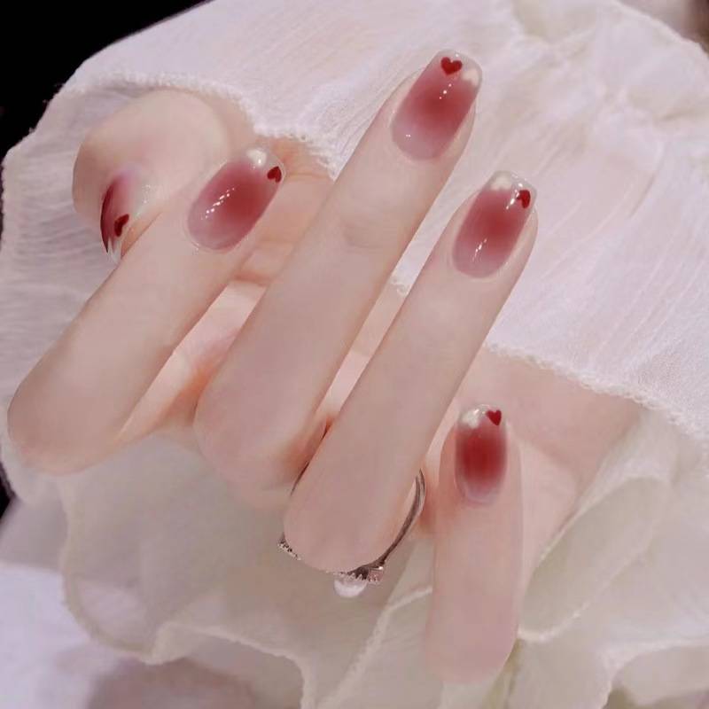 Kurze Nagelaufkleber mit Rouge-Herz - Süß & Abnehmbar