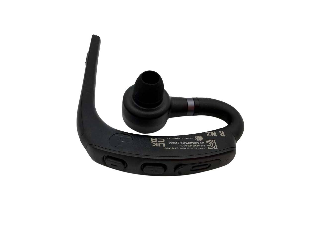 Schwarzes kabelloses Bluetooth-Ohrstöpsel-Headset mit Ohrbügel und Ohrstöpsel, isoliert auf weißem Hintergrund dargestellt.