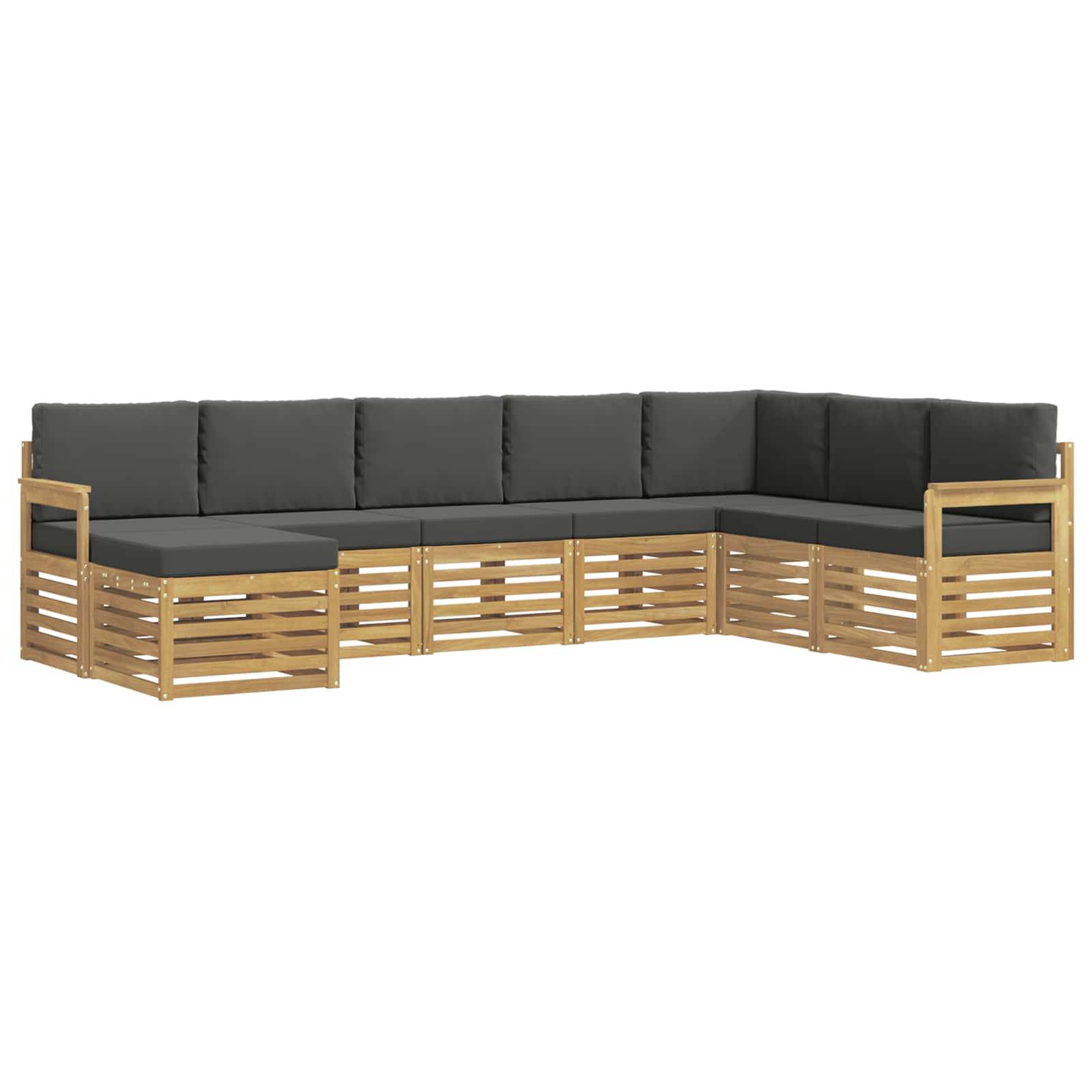L-förmiges Außen-Sitzkissen-Sofa mit dunkelgrauen Kissen und hellem Holzlattrahmen und Armlehnen auf weißem Hintergrund.