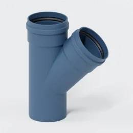 Blau PVC Y-Formstück Rohrverbinder mit einer vertikalen Öffnung und einem abgewinkelten Abzweig, dargestellt vor einfachem Hintergrund.