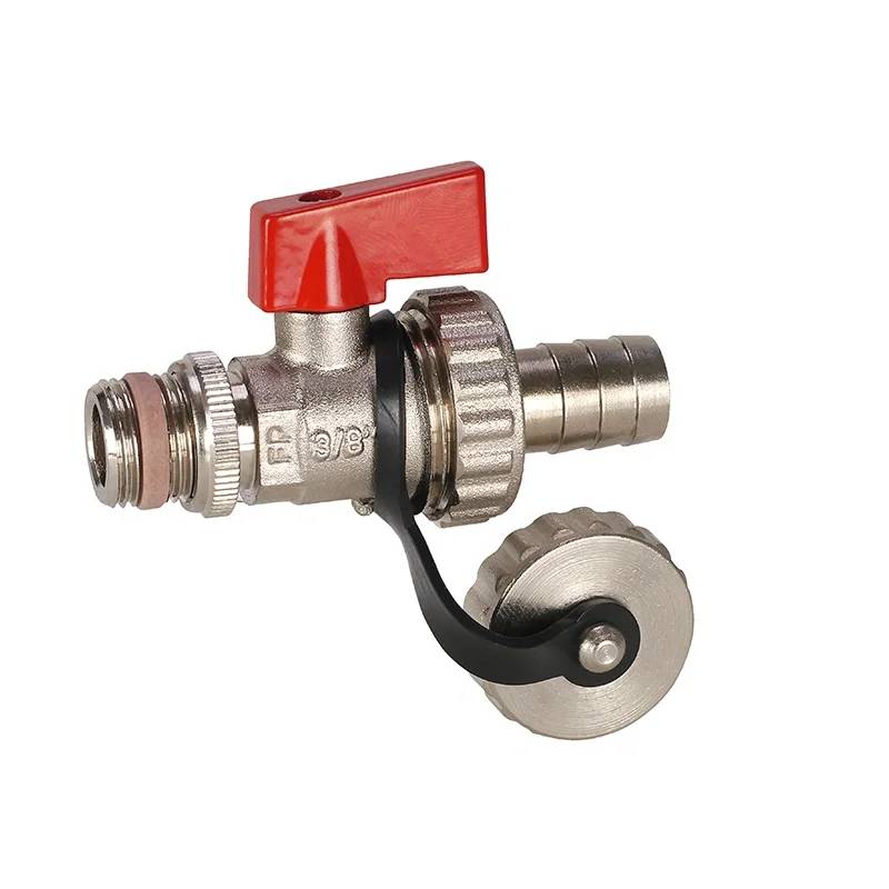 Metallischer Wasserhahn mit rotem Hebel und angebundenem schwarzem Verschlussdeckel, auf weißem Hintergrund dargestellt.