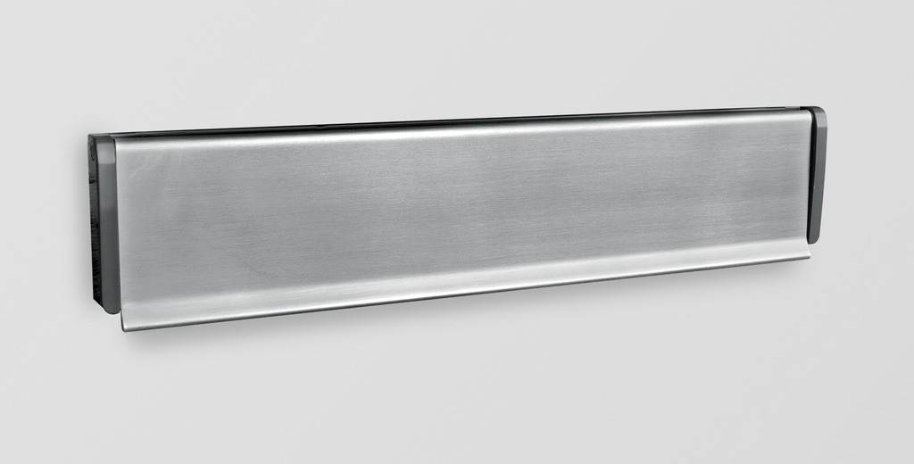BeschreibungDer NORMBAU Briefeinwurf BE 3240 SCHA SSB TS ist eine hochwertige Lösung für den Einbau in Türen mit einer Stärke von 45-90 mm. Die Au