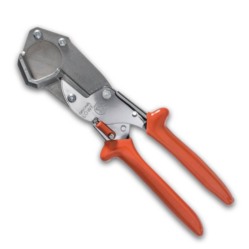 Schlauchschere Nr. 5.504 Griffe mit Kunststoff-Hüllen Stahlblech-Scherenkörper Die spitze Klinge taucht präzise ins Material ein und verhi