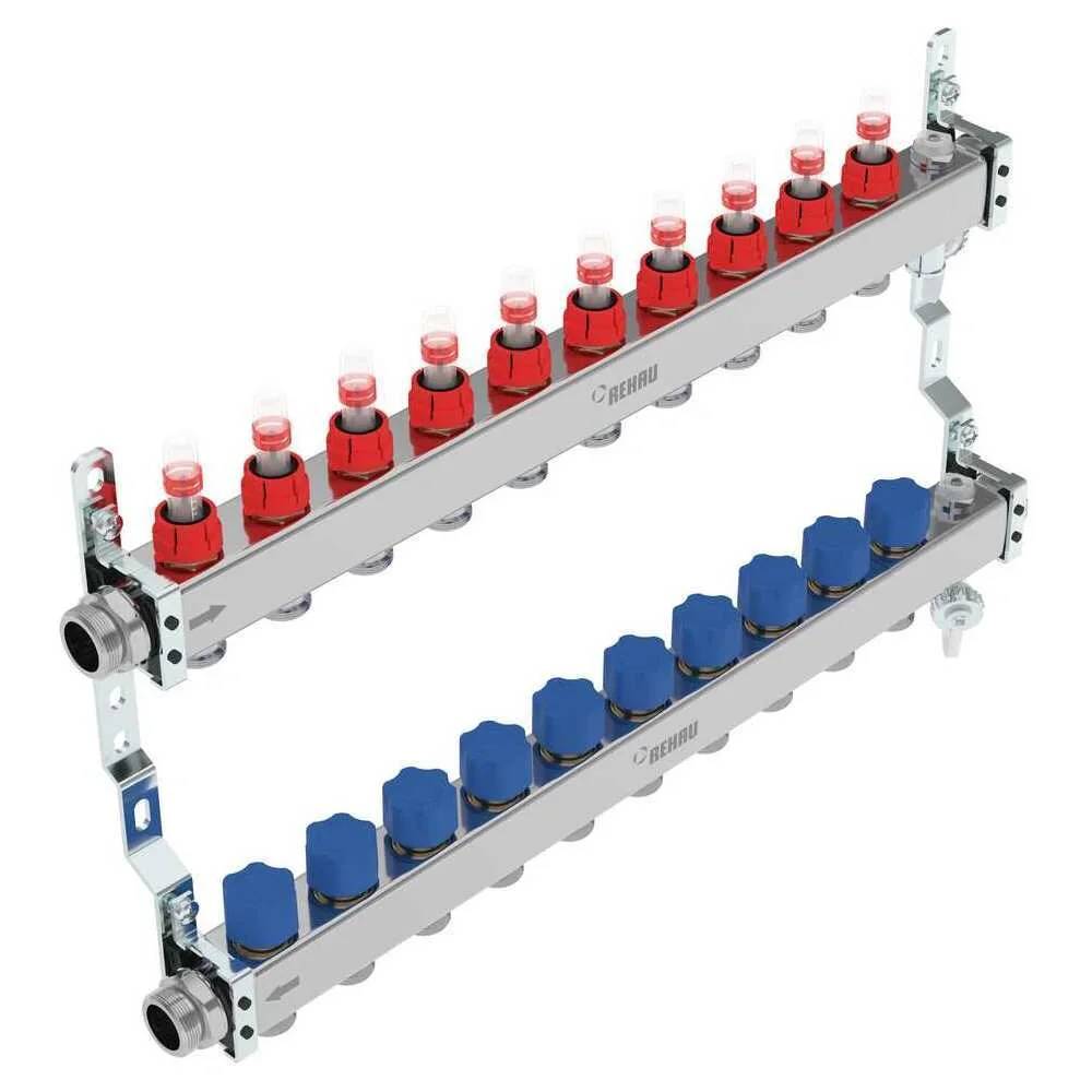 Dual-reihenverteiler mit mehreren roten und blauen Ventilkappen, die auf geneigten Metallschienen montiert sind, wahrscheinlich zur Flüssigkeitsverteilung oder -erfassung.