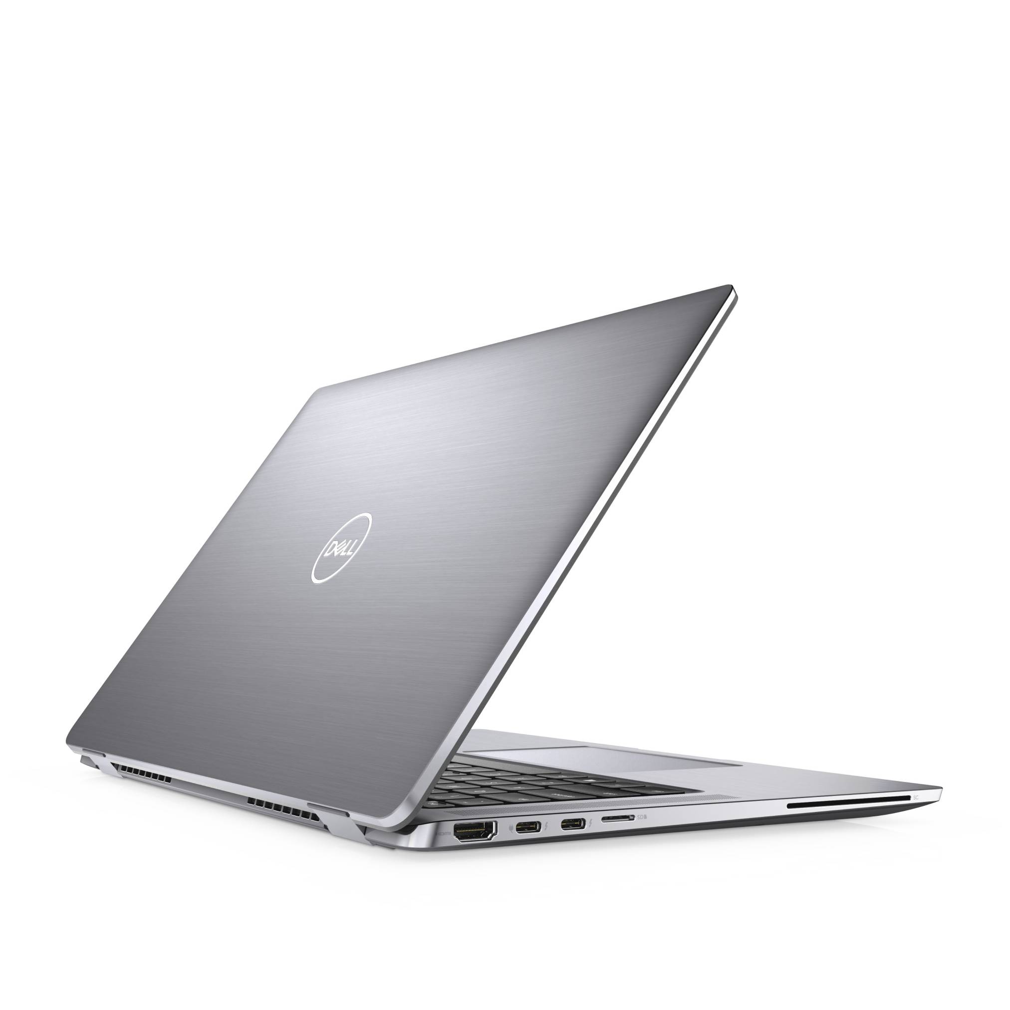Silberner Dell-Laptop, teilweise geschlossen, in Schrägansicht auf weißem Hintergrund dargestellt.